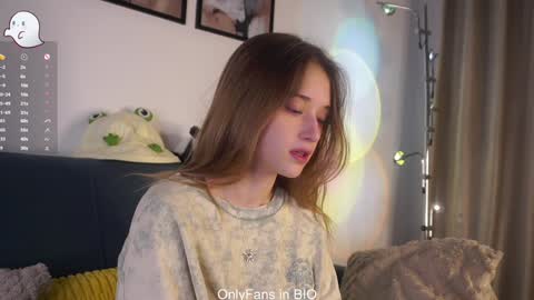 Mia online show from 02/07/26, 02:15