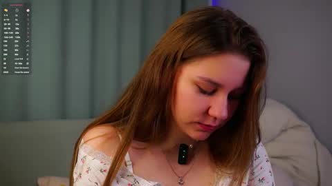 Molly online show from 05/07/26, 01:44