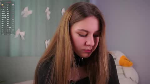 Molly online show from 05/22/26, 01:24