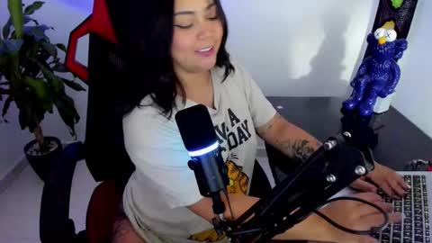 Snapshot of takaragr chatting on 10/11/25, 06:39 kalagr online show from 10/11/25, 06:39