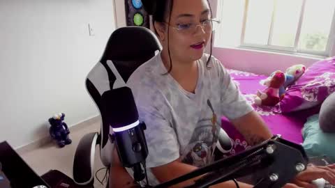 Snapshot of takaragr chatting on 11/20/25, 09:03 kalagr online show from 11/20/25, 09:03