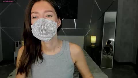 Sasha online show from 10/23/25, 01:38