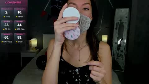 Sasha online show from 10/29/25, 01:41