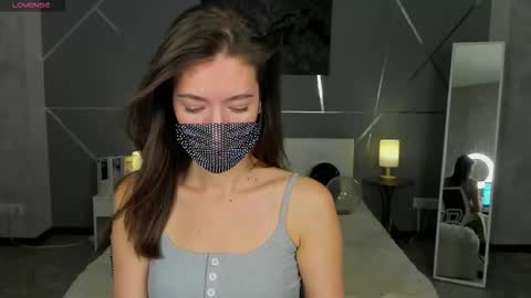 Sasha online show from 11/05/25, 01:49