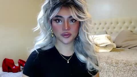 Snapshot of takemeinheaven1 chatting on 01/25/25, 02:58 Lena online show from 01/25/25, 02:58