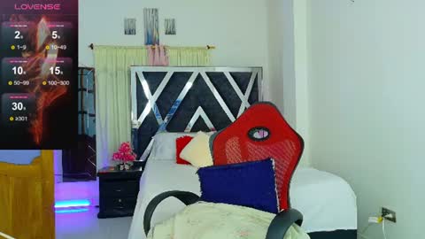 Snapshot of talianamoreno chatting on 06/17/26, 02:47 taliana modelo independiente online show from 06/17/26, 02:47