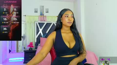 Snapshot of talianamoreno chatting on 06/25/26, 05:12 taliana modelo independiente online show from 06/25/26, 05:12