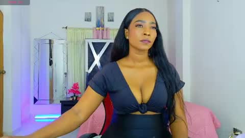 Snapshot of talianamoreno chatting on 07/16/26, 02:50 taliana modelo independiente online show from 07/16/26, 02:50