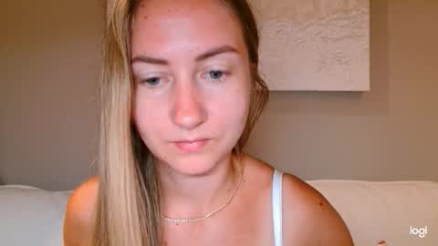  Kira  online show from 10/10/25, 05:39