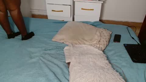 butterflyass online show from 01/13/26, 08:30