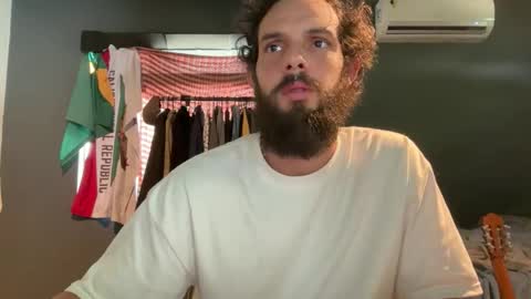 Snapshot of talktomebbzin chatting on 04/10/26, 02:55 mrT online show from 04/10/26, 02:55