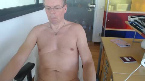 Tall daddy online show from 05/05/26, 12:02