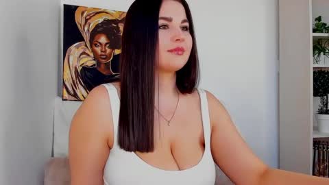 Snapshot of talla_la chatting on 02/24/25, 10:48 Talla online show from 02/24/25, 10:48