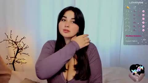 Snapshot of talla_la chatting on 10/16/25, 10:16 Talla online show from 10/16/25, 10:16