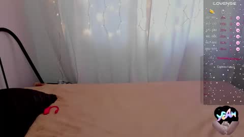 Snapshot of talla_la chatting on 11/24/25, 09:09 Talla online show from 11/24/25, 09:09