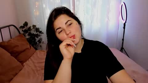 Snapshot of talla_la chatting on 12/02/25, 09:03 Talla online show from 12/02/25, 09:03