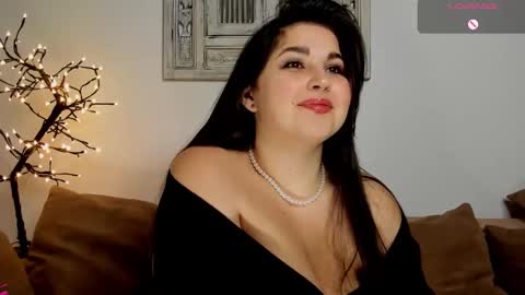 Snapshot of talla_la chatting on 12/18/25, 12:55 Talla online show from 12/18/25, 12:55