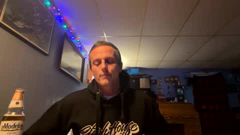 first stream was very fun grateful for every follow and super active chat online show from 04/11/26, 09:57