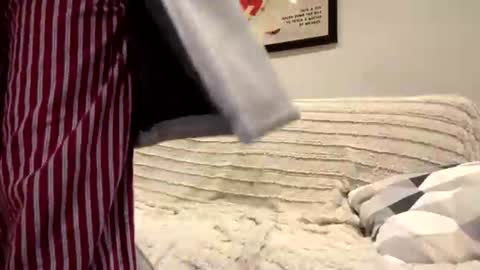 Snapshot of tallmanplaytime chatting on 07/09/26, 07:12 Tall Bored Horny - Cumshot online show from 07/09/26, 07:12