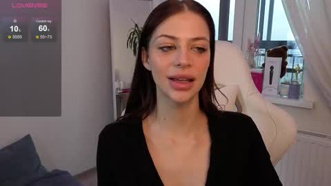 Snapshot of tamagotchi_san chatting on 11/25/25, 05:07 Daria Promisess online show from 11/25/25, 05:07