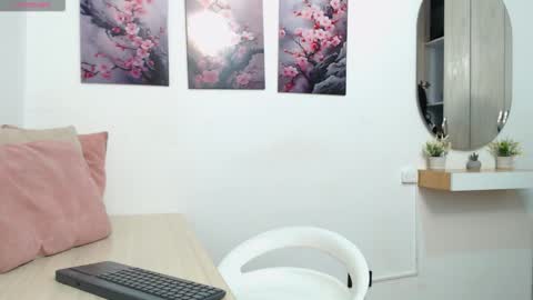 Hi im sara online show from 03/14/26, 12:54