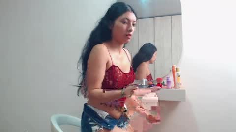 Hi im sara online show from 04/06/26, 01:01