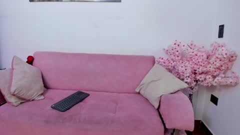 Hi im sara online show from 05/29/26, 01:09