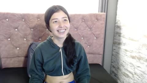 Snapshot of tamara_aa chatting on 11/17/25, 12:16 Tamara online show from 11/17/25, 12:16