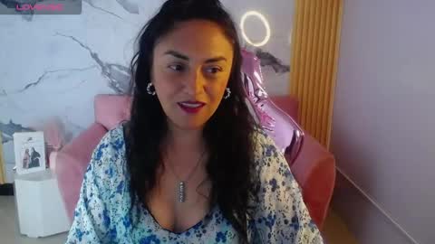 Snapshot of tamara_ch1 chatting on 10/01/25, 03:23 tamara_ch1 online show from 10/01/25, 03:23