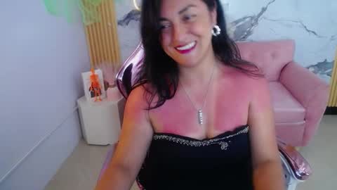 Snapshot of tamara_ch1 chatting on 10/14/25, 03:40 tamara_ch1 online show from 10/14/25, 03:40