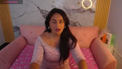 Snapshot of tamara_ch1 chatting on 10/23/25, 02:55 tamara_ch1 online show from 10/23/25, 02:55