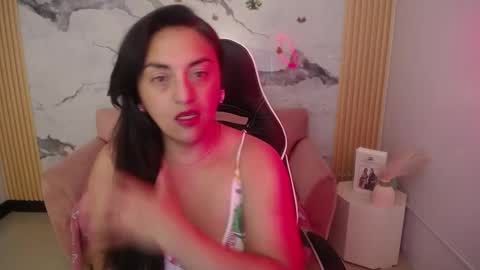 Snapshot of tamara_ch1 chatting on 11/06/25, 03:29 tamara_ch1 online show from 11/06/25, 03:29