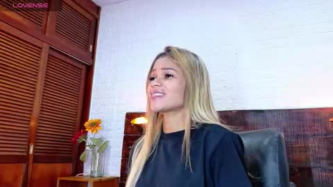    online show from 11/09/25, 02:04