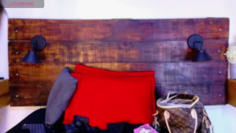    online show from 04/15/26, 10:00