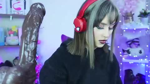 Cami 3 online show from 02/11/25, 03:29