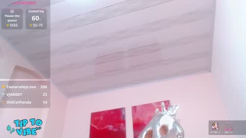 Snapshot of tamarafoxy_ chatting on 02/16/25, 03:59 Tamara online show from 02/16/25, 03:59