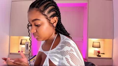 Snapshot of tamarazaki chatting on 01/08/25, 02:46 Tami online show from 01/08/25, 02:46