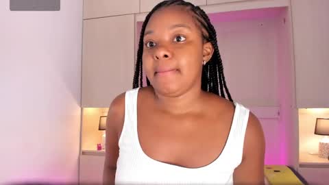 Snapshot of tamarazaki chatting on 01/31/25, 11:35 Tami online show from 01/31/25, 11:35