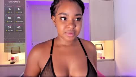 Snapshot of tamarazaki chatting on 02/11/25, 05:40 Tami online show from 02/11/25, 05:40