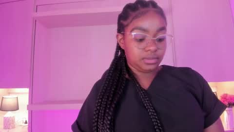 Snapshot of tamarazaki chatting on 10/17/25, 08:00 Tami online show from 10/17/25, 08:00