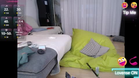 Snapshot of tambien chatting on 11/24/25, 08:41 tambien online show from 11/24/25, 08:41