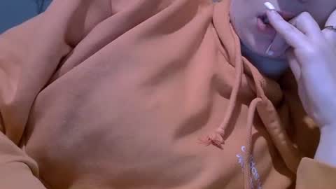 Snapshot of tamesbury chatting on 02/25/26, 01:37 tamesbury online show from 02/25/26, 01:37