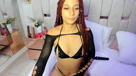 Snapshot of tamhy_ferrara chatting on 12/30/24, 10:21 Tamhy online show from 12/30/24, 10:21