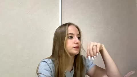 Karina online show from 04/01/26, 07:00