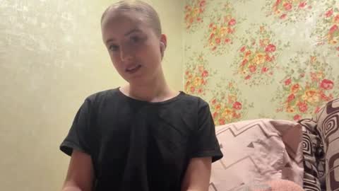 Karina online show from 04/16/26, 08:20