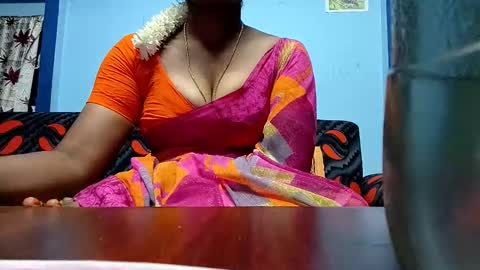Snapshot of tamilmadhi520 chatting on 03/01/26, 05:37 tamilmadhi520 online show from 03/01/26, 05:37