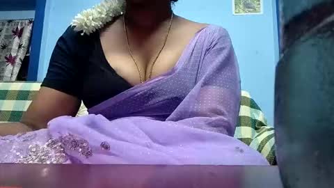 Snapshot of tamilmadhi520 chatting on 05/23/26, 06:01 tamilmadhi520 online show from 05/23/26, 06:01
