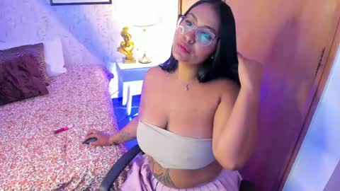 Tammara  online show from 05/11/26, 02:45
