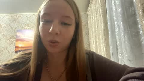 Snapshot of tammiglembocki chatting on 04/10/26, 04:23 Jenny online show from 04/10/26, 04:23