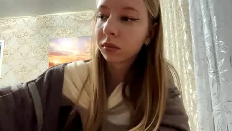 Snapshot of tammiglembocki chatting on 04/12/26, 04:45 Jenny online show from 04/12/26, 04:45